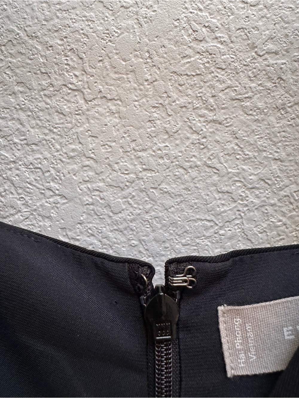 Everlane Black V-Neck Sleeveless Jumpsuit - Picture 8 of 11